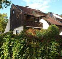 Top Lage - viel Potenzial - 2 Garagen! Älteres REH mit viel Platz und Split-Level-Bauweise! - Landshut West