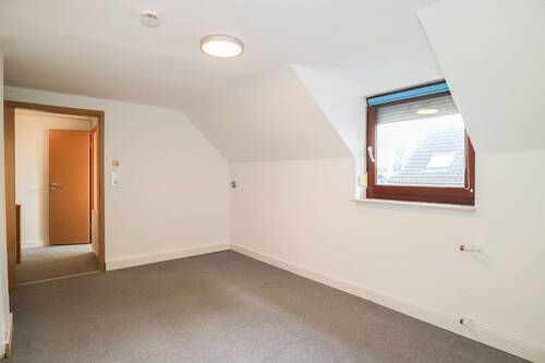 Schlafzimmer Haupthaus (OG) - 