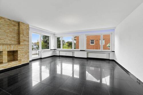 Wohnzimmer - Frisch modernisierter Wohntraum mit großem Balkon und Garten in Düsseldorf-Lierenfeld