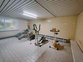 Wellnessbereich mit Schwimmbad - 