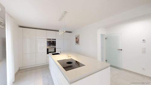 Hochwertige Einbauküche mit moderner Kochinsel - 4 Zimmer Doppelhaushälfte zum Kaufen in Hamm