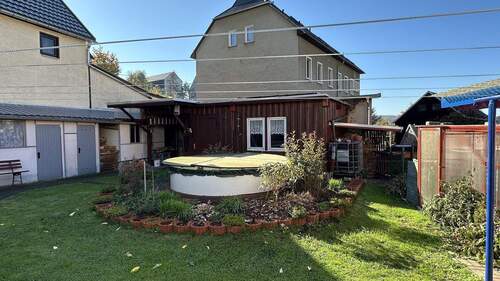 Garten mit Pool - Sommerbilder - 