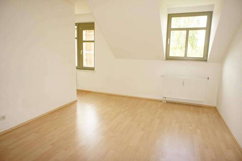 Wohnzimmer - 2 Zimmer Etagenwohnung zur Miete in Chemnitz