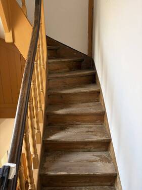 Treppe zum Dachboden - 