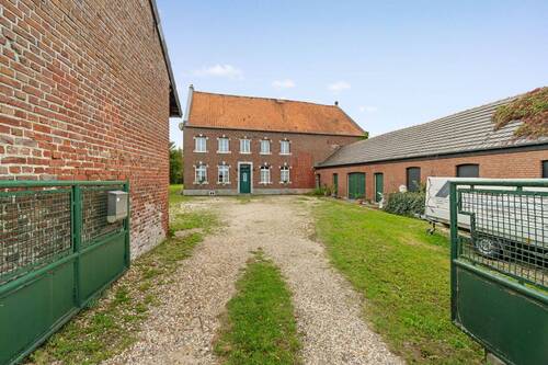 WWW.BOUWENS.DE - Bauernhaus, Landhaus mit 218,00 m² in Heinsberg / Kempen zum Kaufen