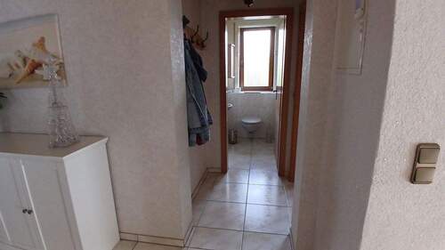 Flur und Gäste-WC - 