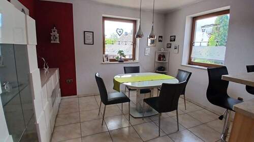 Esszimmer und Küche - 