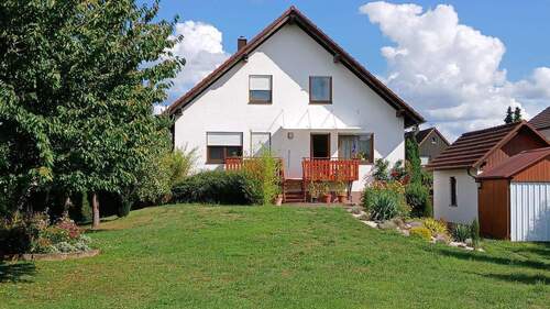 Gartenansicht - 9 Zimmer Einfamilienhaus in Hafenlohr