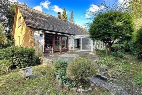 Terrasse - 6 Zimmer Einfamilienhaus zum Kaufen in Hamburg