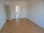 Wohnzimmer mit Zugang Küche - 