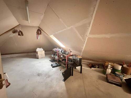 großer Dachboden I - 