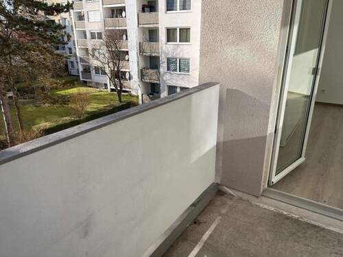 Balkon überdacht - 3 Zimmer Etagenwohnung in Stein