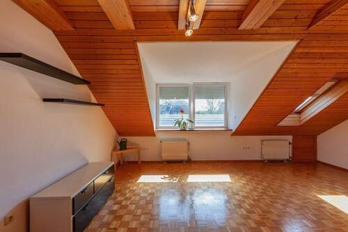 Atelier oder Wohnbereich DG - 