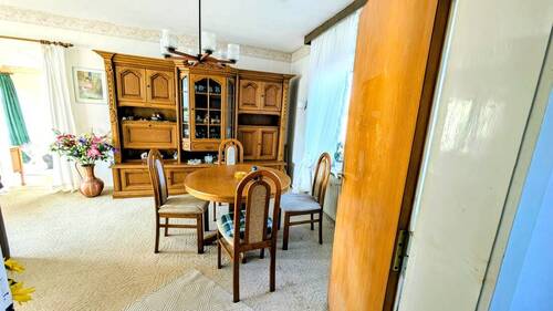 Blick ins Wohnzimmer - 