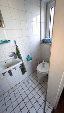 WC im Erdgeschoss-Bad - 