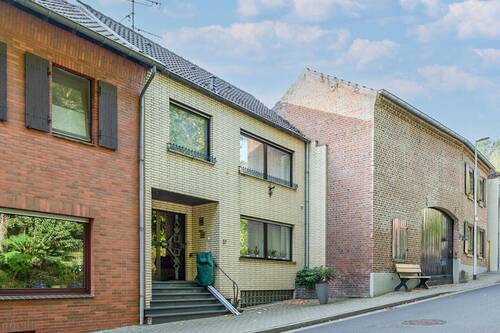 WWW.BOUWENS.DE - 6 Zimmer Reihenmittelhaus zum Kaufen in Selfkant / Hillensberg