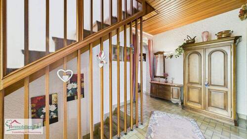 Diele EG - 6 Zimmer Einfamilienhaus zum Kaufen in Mettlach / Weiten