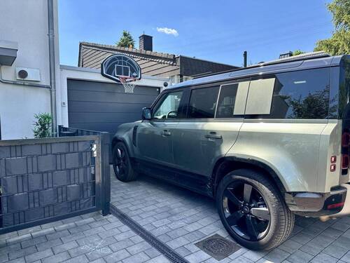 Garage mit Stellplatz - 