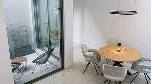 Ausblick zur Terrasse - 