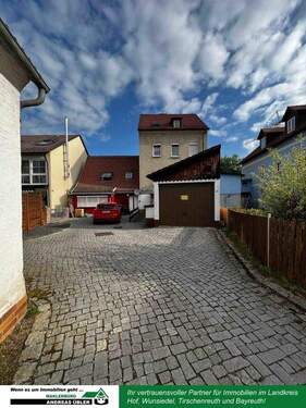 Zufahrt - 7 Zimmer Reihenmittelhaus zum Kaufen in Waldsassen