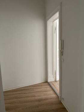 Flur - Etagenwohnung mit 73,30 m&sup2; in Brandenburg an der Havel zur Miete