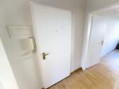 Blick zur Wohnungstür - 