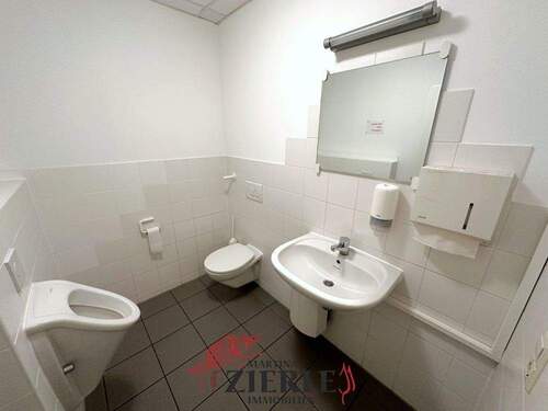 6 Herren WC - 