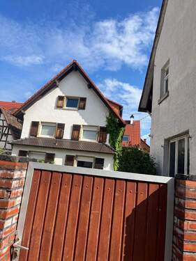 Tor, Front - 8 Zimmer Einfamilienhaus in Hemsbach
