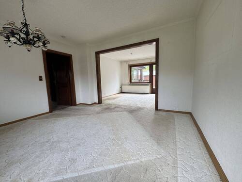 Wohnzimmer - 4 Zimmer Doppelhaushälfte zum Kaufen in Norderstedt