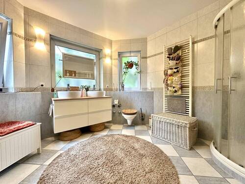 Tageslichtbad im Obergeschoss - 