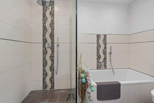 Badezimmer im Erdgeschoss 8,18m² - 