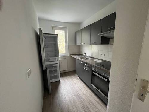 Küche mit Einbauküche - Und die Küche ist schon dabei...schöne 2-Zimmer-Wohnung mit Einbauküche, sofort einzugsfertig