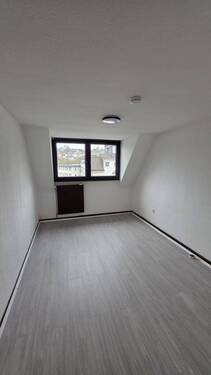 WE 04-15.jpg - 