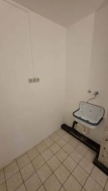 WE 04-3.jpg - 4 Zimmer Etagenwohnung in Siegen