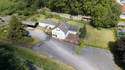 Luftbild von der Zufahrt mit Gesamtgrundstück - Grundstück in Werdohl