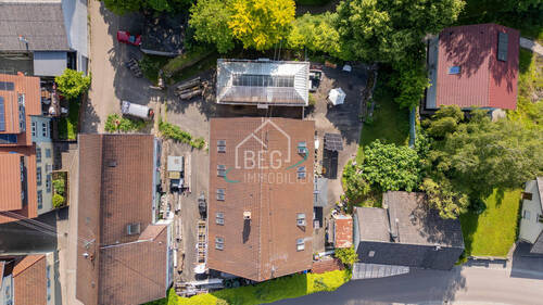 Vogelperspektive - 8 Zimmer Mehrfamilienhaus, Wohnhaus in Fichtenberg