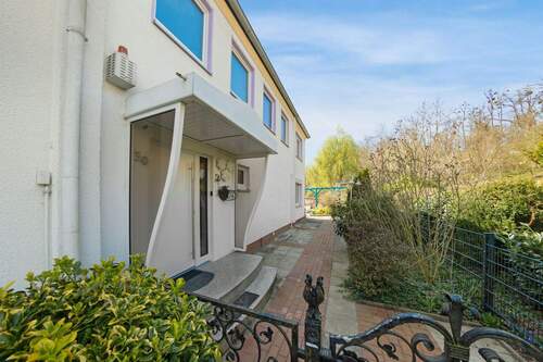 Hauseingang - 7 Zimmer Reihenendhaus in Salzgitter