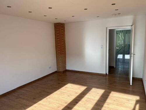 2. Zimmer / Wohnzimmer - 