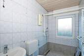 Bad mit ebenerdiger Dusche - 