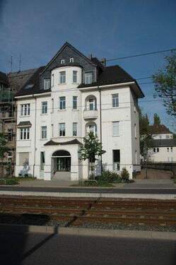 aussen2.jpg - !!! PREISWERT - Stellplatz inkl. - 2-Raum Wohnung- mit Balkon