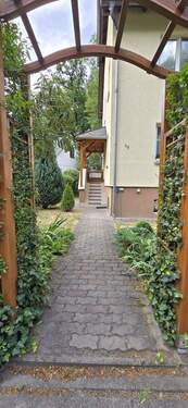 Grundstückszugang - 1 Zimmer Mehrfamilienhaus, Wohnhaus zum Kaufen in Leutenberg