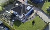 Bild 1 - Modernes Einfamilienhaus Bungalow mit großem Garten und viel Platz für die ganze Familie