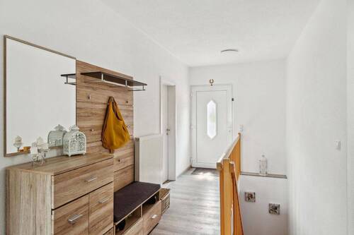 Bild 2 - 6 Zimmer Bungalow zum Kaufen in Laupheim