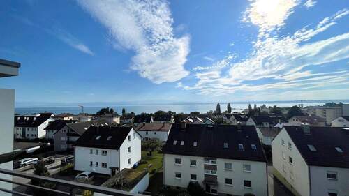 Ausblick vom Balkon - Sensationelle See- und Bergsicht! 4-Zimmer-ETW mit Penthouse-Charakter in Immenstaad