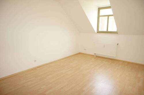 Schlafzimmer - 2 Zimmer Etagenwohnung in Chemnitz