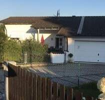 Individuelles Einfamilienhaus mit Pool in Nandlstadt - Provisionsfrei -