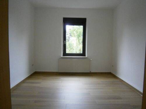 Wohnzimmer - Etagenwohnung mit 62,00 m&sup2; in Altenburg zur Miete