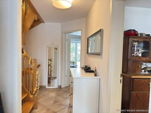 Flur - 5 Zimmer Reihenmittelhaus zur Miete in Wedel