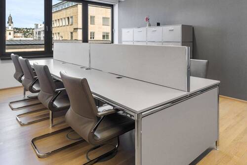 Co-Working Hotdesk mit 24/7 Access - Co-Working Hotdesk mit Dachterrasse und Aussicht im Herzen Hamburgs - FLEX