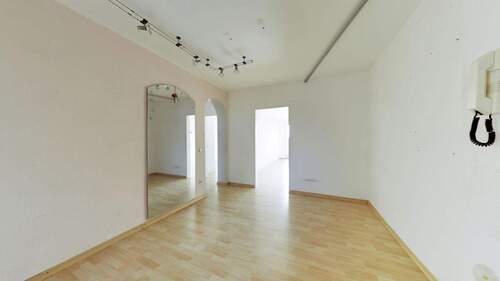 Flur - Etagenwohnung mit 87,00 m&sup2; in Ratingen zum Kaufen